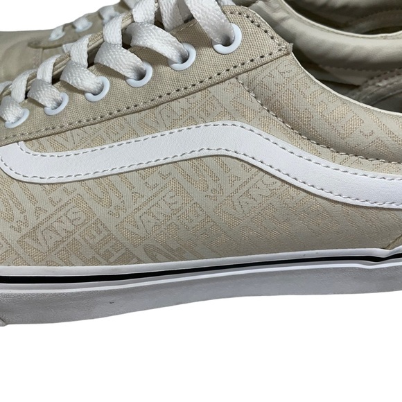 Vans Other - Vans Ward (Otw Logo) Turtledove White Sneaker VN0A38DM3Q7
Size 11